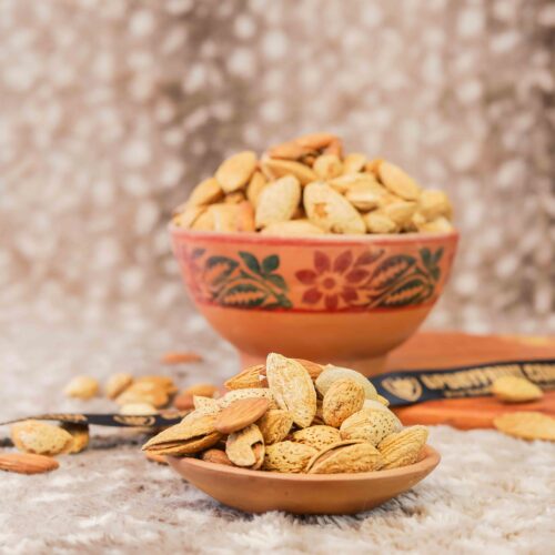 American Almonds with Shell - Image 4