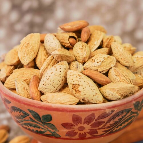 American Almonds with Shell - Image 2